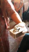 Remarquez ce tapis ancien pendant que la guide est en train de nous faire découvrir un automate des plus admirables.