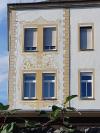 Maison décorée de motifs barroques