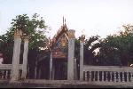 Un temple dans les klongs