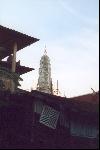 Un prang (Wat Arun?) en restauration au dessus des klongs