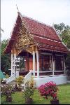 Maison des esprits au temple de Wat Phra Kaeo Don Tao