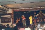Diner au Kantoke, spectacle de danses villageoises traditionnelles :la danse des ongles