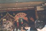 Diner au Kantoke, spectacle de danses villageoises traditionnelles :la danse des oiseaux Kinghara