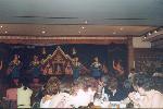 Diner au Kantoke, spectacle de danses villageoises traditionnelles :la danse des Lisaw