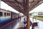 Le train en gare de Chiang Maï : notre train