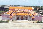 Un temple au toit jaune. Pas si courant que cela, même en Asie...