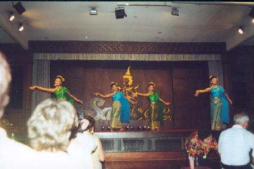 Restaurant Sawasdee : spectacle  et danses traditionnelles