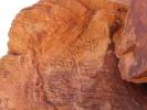 Des traces de cailloux arrachés à la roche
