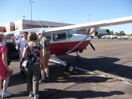 On embarque pour survoler le lac Powell